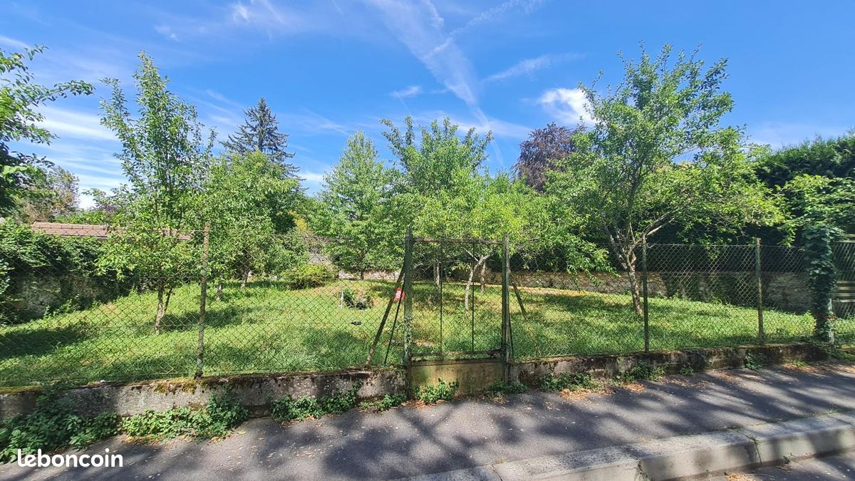 Terrain 383 m² Luzancy · 78 000 €