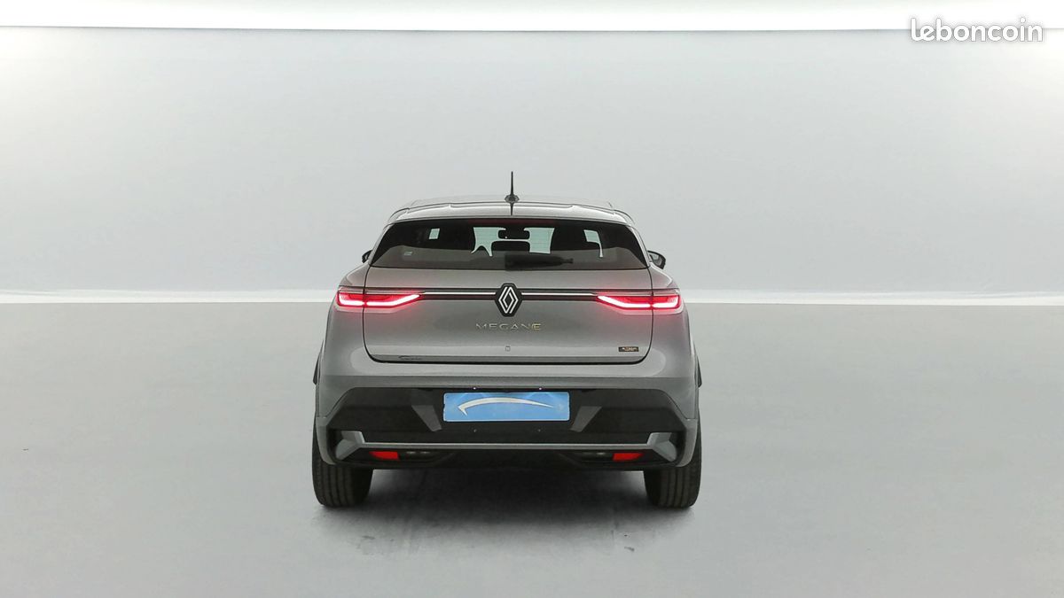 RENAULT Megane E-Tech EV60 220 ch super charge Equilibre (image 4)