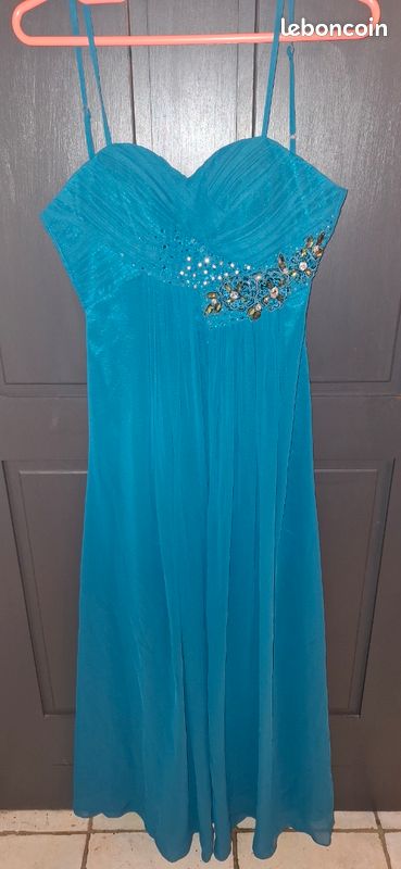 Robe (image 1)