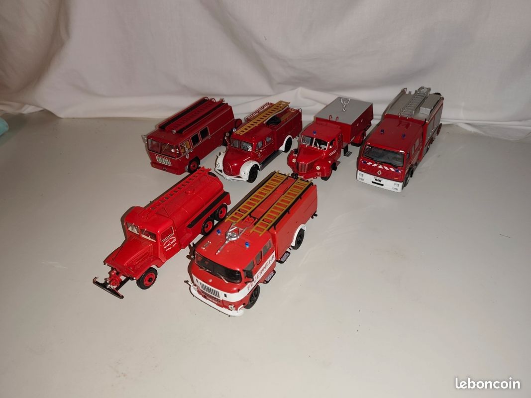 Pompiere In Piedi Verniciato Di Ricambio Per Camion Dei Pompieri Hubley Vintage - Nuovo