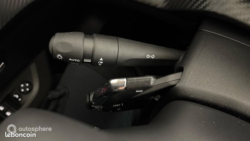 Peugeot 208 1.2 Hybrid 100ch Active e-DCS6 (image 24)