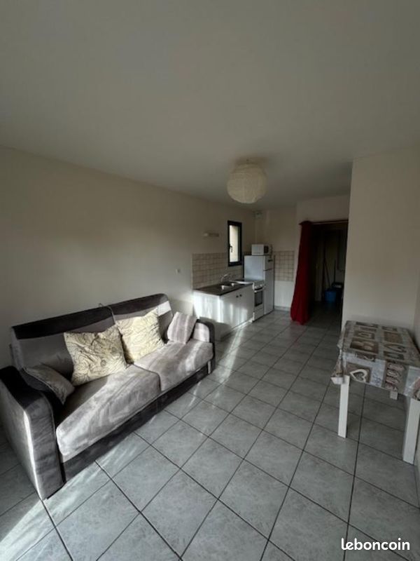 Appartement 1 pièce 22 m² · à Montfort-sur-Meu · 22 m² · 365 €