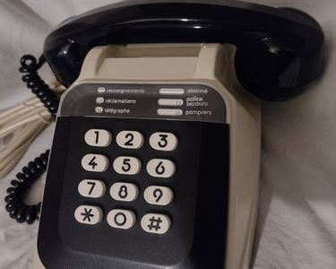 Ancien Téléfix Rouge S63 Socotel à Clavier - Vintage PTT France