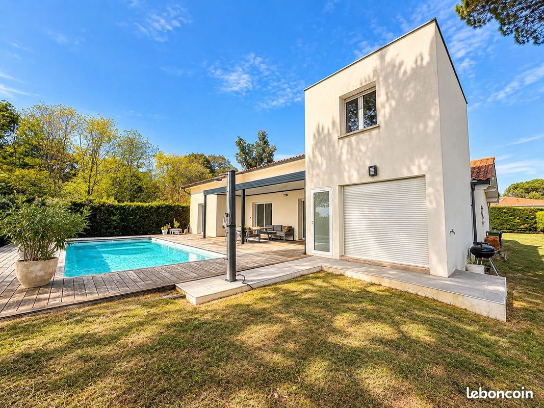 Maison 7 pièces 195 m² · à Bouliac · 195 m² · 995 000 €