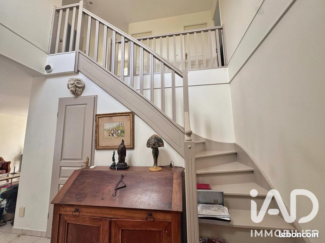 Maison 5 pièces 169 m² · à Magny-le-Hongre · 169 m² · 730 000 €