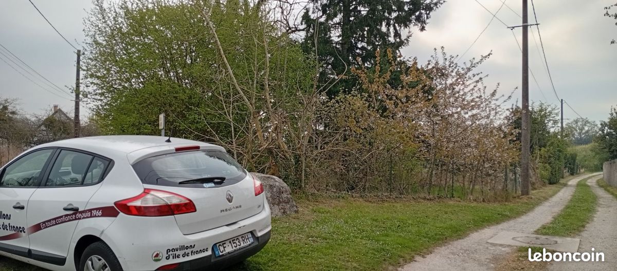 Terrain à bâtir de 665 m² à HARTENNES-ET-TAUX (02) · 24 000 €