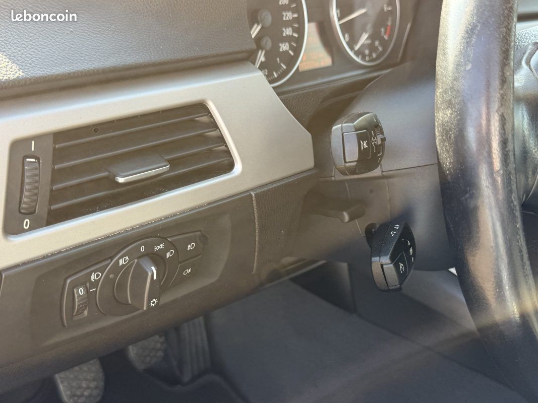 BMW Série 3 V (E90) 320i 150ch Sport Garantie 6 Mois (image 20)