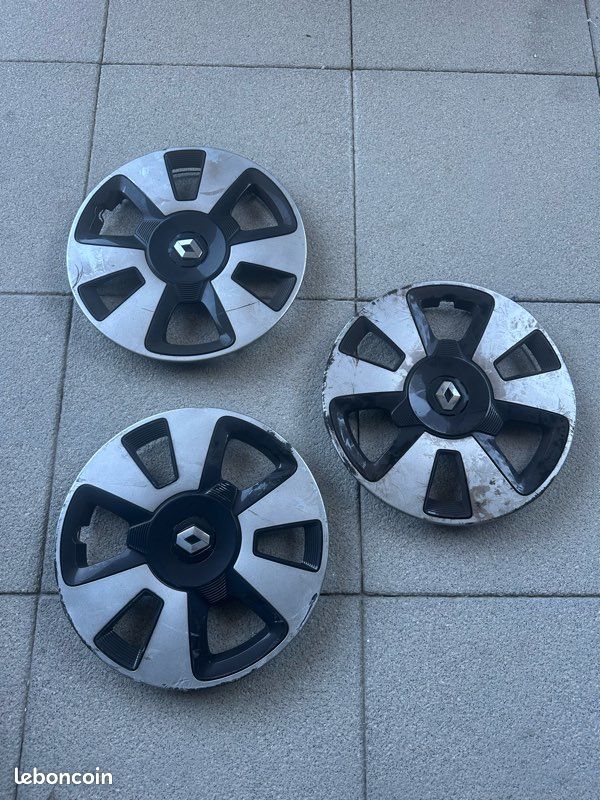 Kit De 4 Enjoliveurs Compatibles Renault Clio III 2005 - Diamètre 15 Pouces - Fixation Facile
