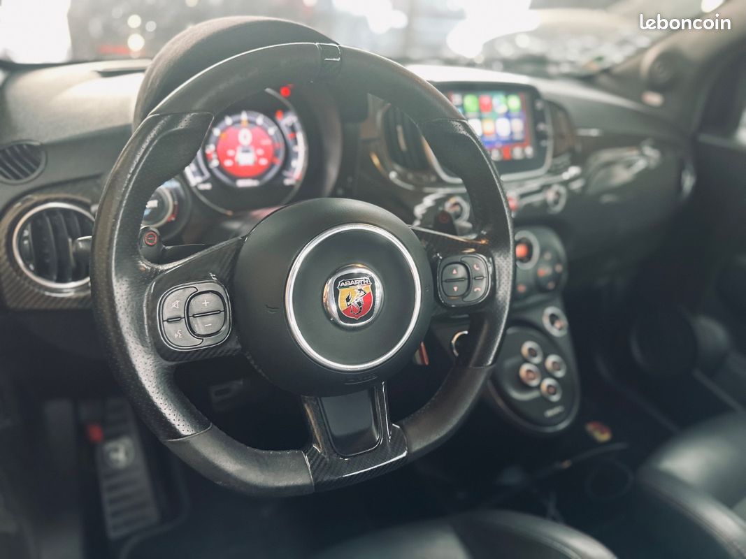 ABARTH 595 1.4 T-Jet 180 CH BVA Cabriolet Competizione Esseesse + ECHAPPEMENT AKRAPOVIC + PACK CARBONE + BEATS AUDIO + 1ERE MAIN + GARANTIE 12 MOIS (image 7)
