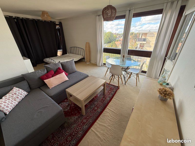 Appartement 1 pièce 45 m² · à Fontenay-le-Fleury · 45 m² · 980 €/mois