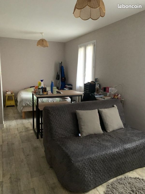 Studio 1 pièce 22 m² - Poitiers 86000 (image principale 0)