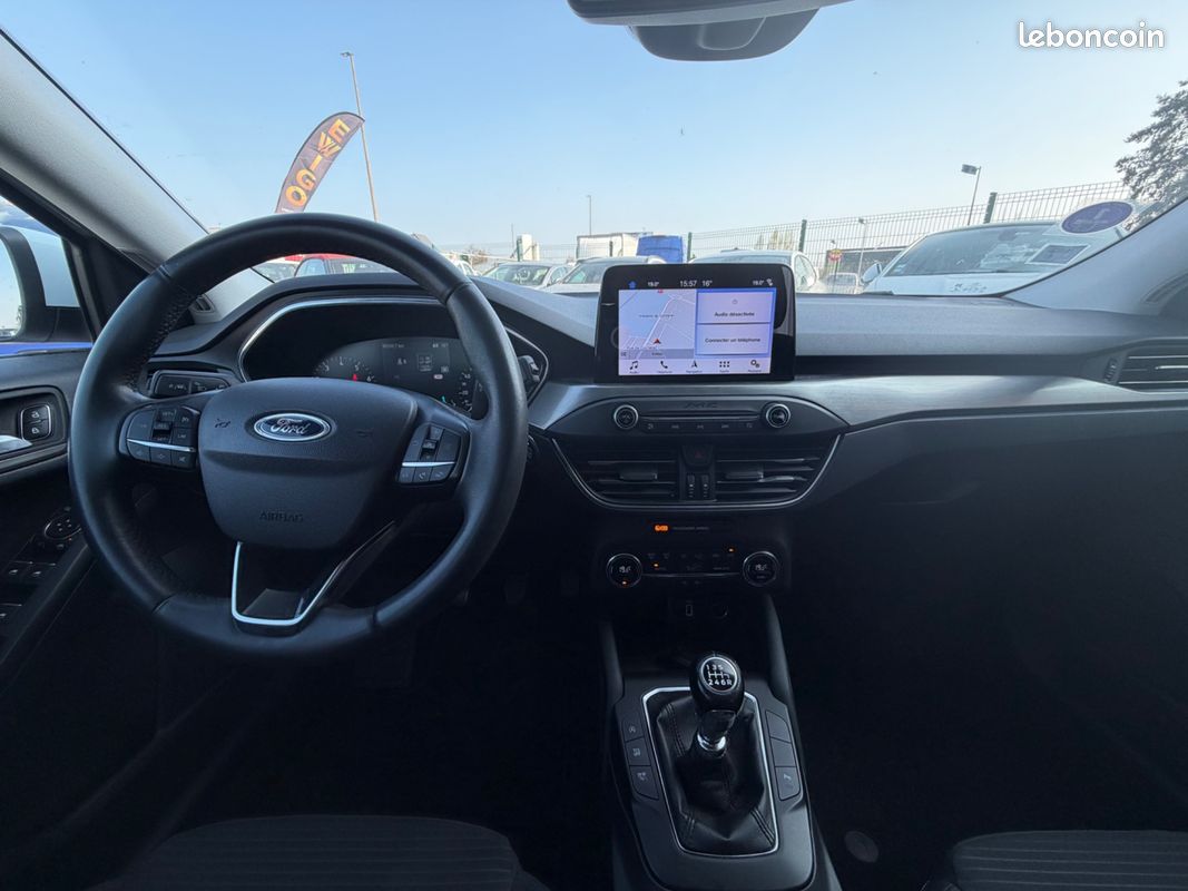 FORD FOCUS BREAK 1.0 ECOBOOST SCTI 125CH TITANIUM - BLUETOOTH - GPS - CROCHET D'ATTELAGE - RADAR DE RECUl (image 16)