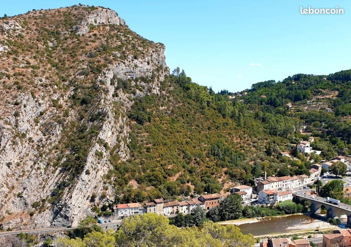 Ensemble immobilier avec annexes et grand terrain à vendre à Anduze (image 1)