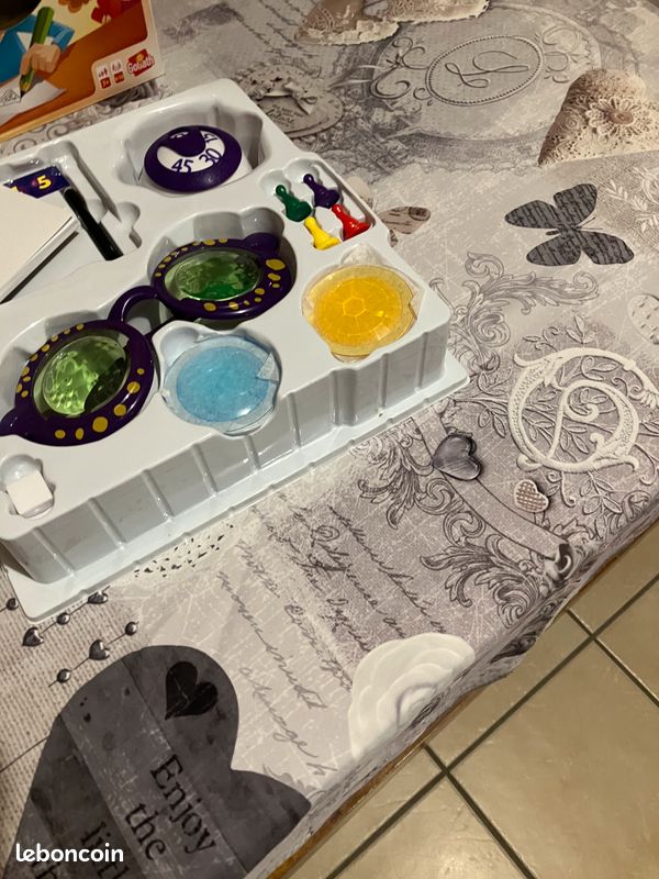 Goliath - MIROGOLO - Jeux de Société pour Enfants dès 7 Ans - Faites Deviner en Equipe vos Dessins Fous - Jeux & Jouets