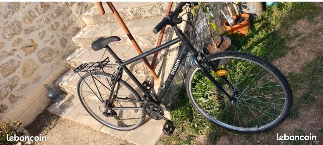 Vélo VTC Btwin Riverside Decathlon cadre haut (image 2)