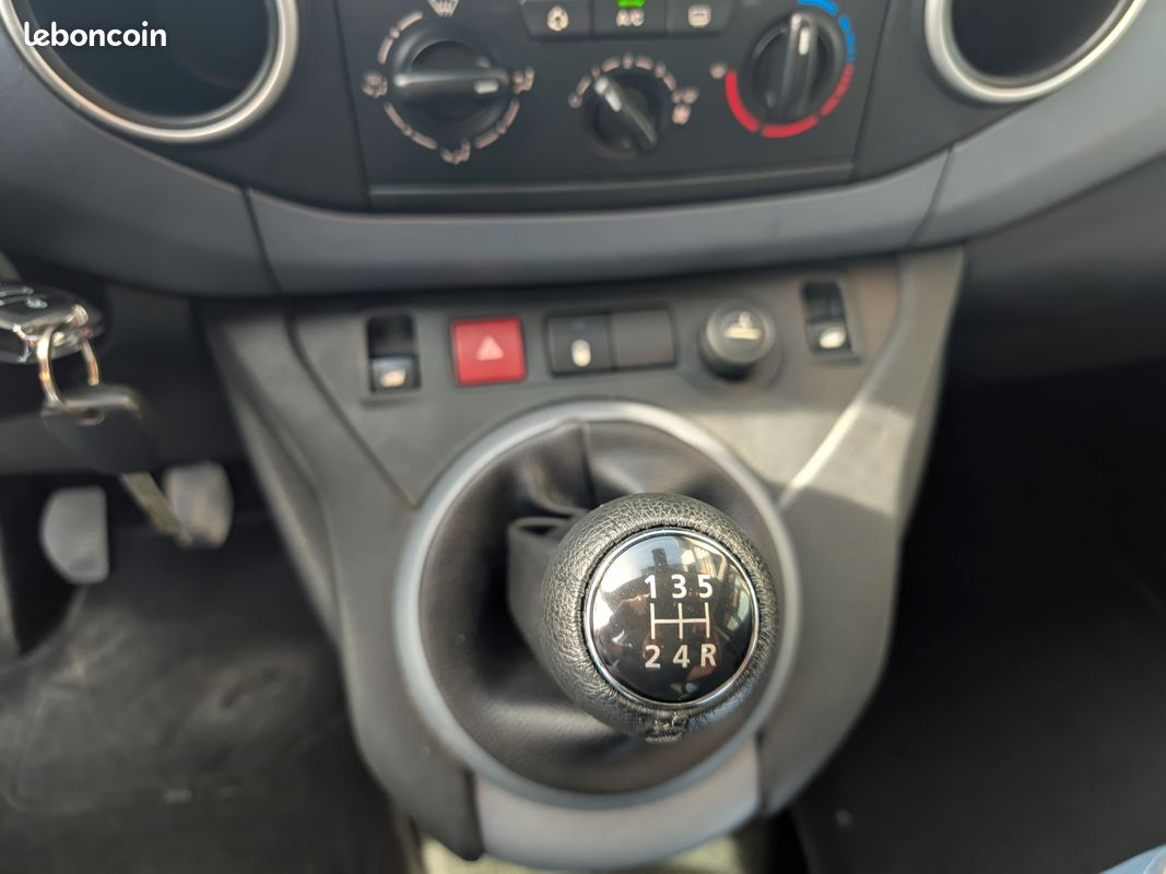 CITROEN BERLINGO MULTISPACE 1.6L 90CH / TRANSPORT PMR / TPMR / 4 PLACES + 1 FAUTEUIl (image 28)
