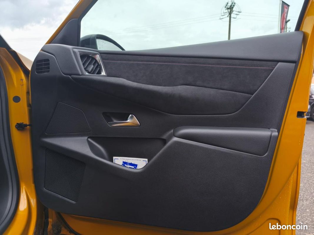 DS DS 3 CROSSBACK DS3 Crossback 1.2i PureTech 12V - 100 Performance Line PHASE 1 GARANTIE 6 MOIS (image 23)