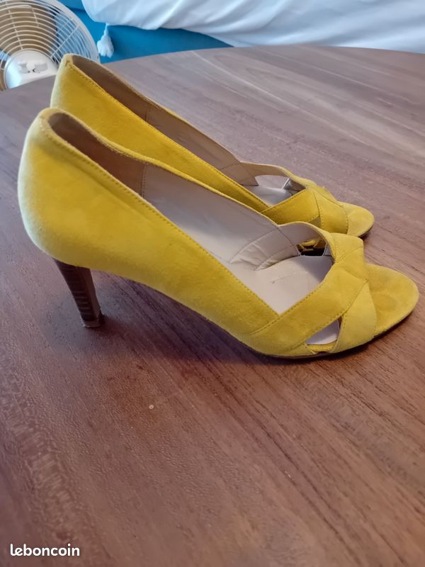 Escarpins Talon CompensÃ© Jaune Escarpin Bleu Minelli Escarpin