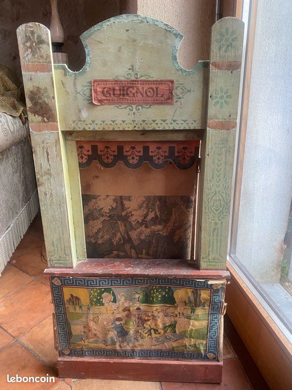 Théâtre De Marionnettes Guignol Du XIXème - Vintage, Fabrication Française