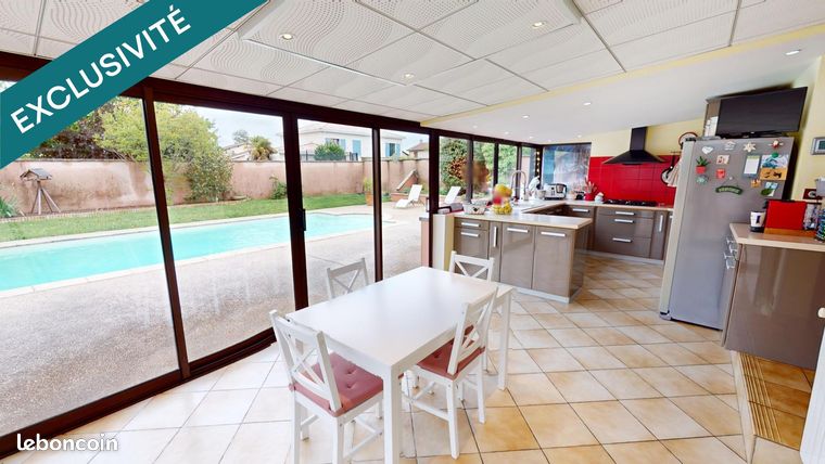 Propriété 7 pièces 220 m²