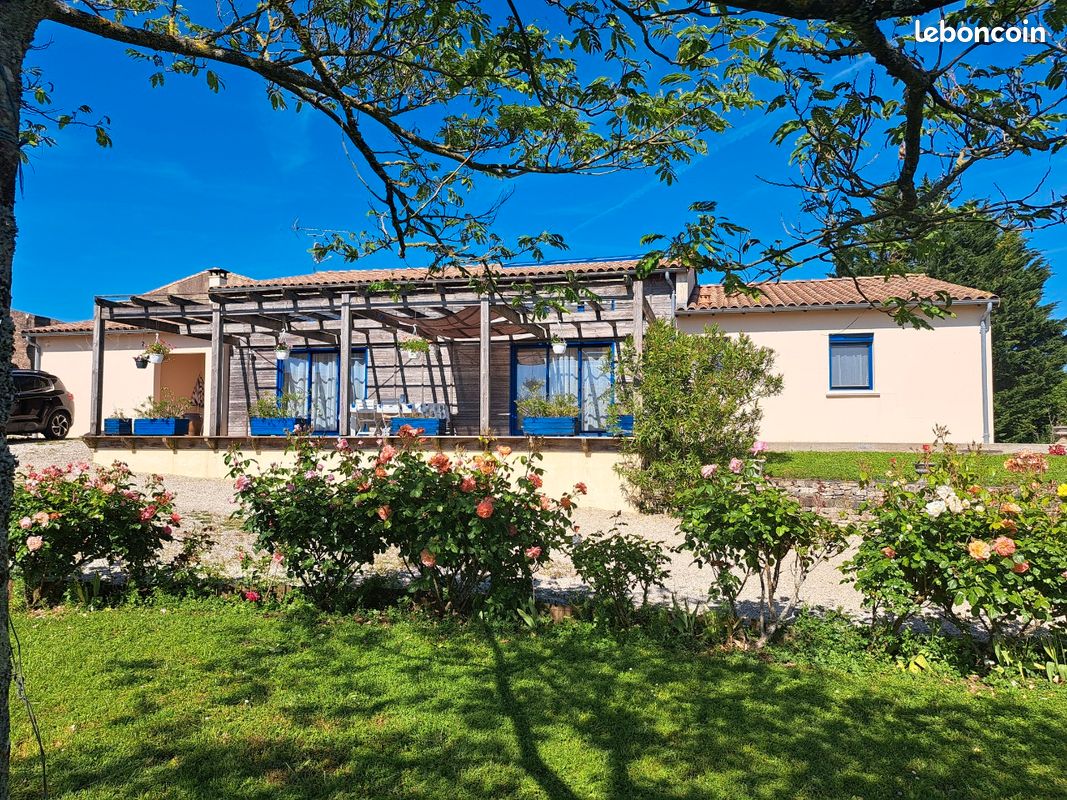 Maison 5 pièces 155 m² · à Champdeniers · 155 m² · 249 000 €