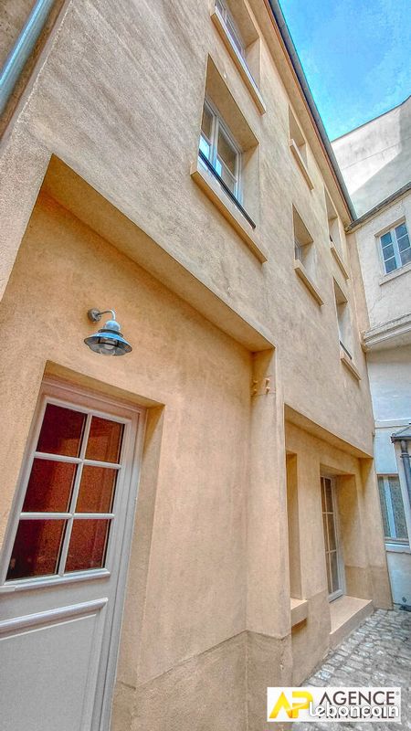 Maison 4 pièces 95 m² · à Versailles · 95 m² · 745 000 €
