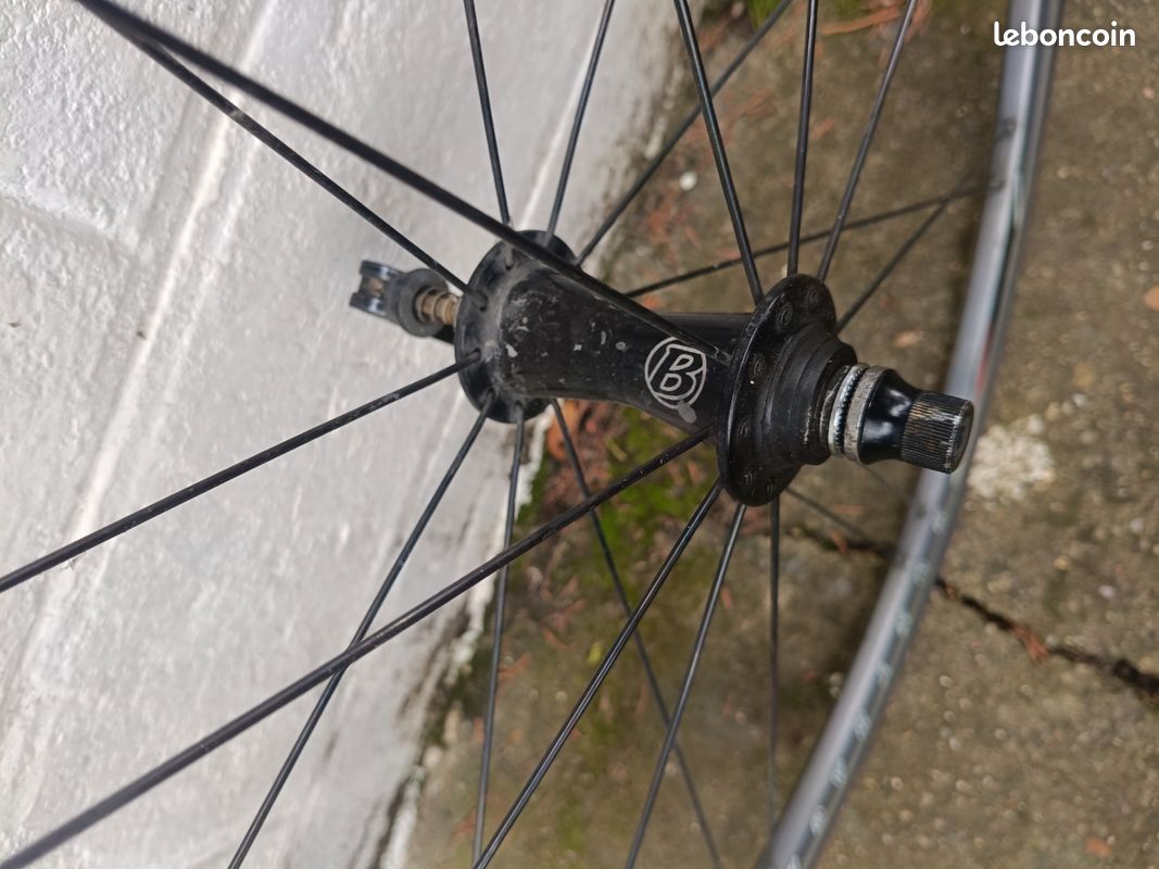 Roue Avant Bontrager RXL 700c Pour Vélo De Route - Jante 20 Mm, 100 Mm - Occasion USA