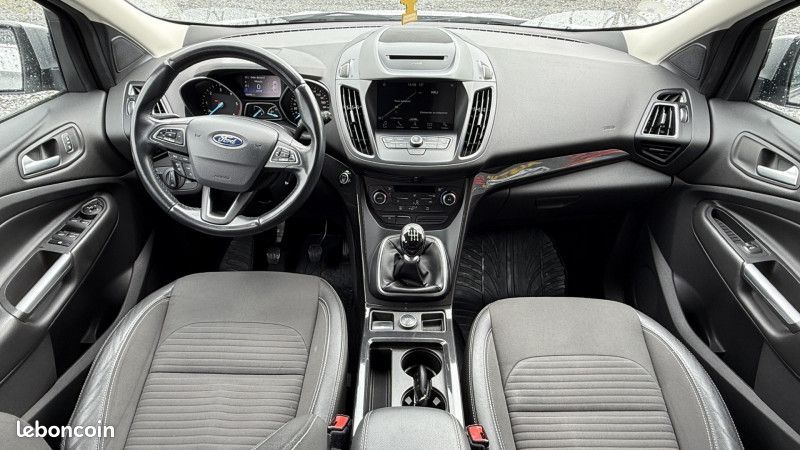 Ford KUGA 1.5 TDCI 120CH STOP&START ST-LINE BLACK & SILVER 4X2 EURO6.2 (image 7)