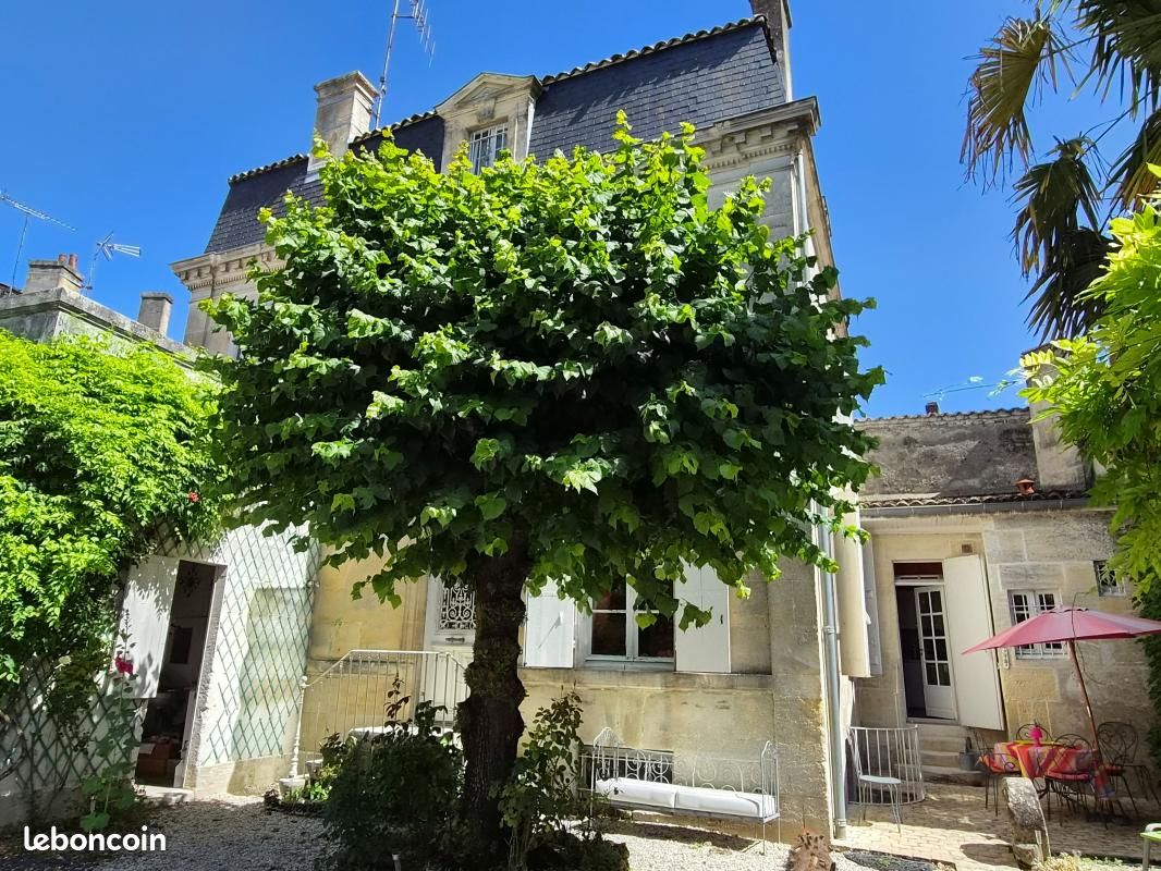 Maison 7 pièces 180 m² · à Cognac · 180 m² · 416 000 €