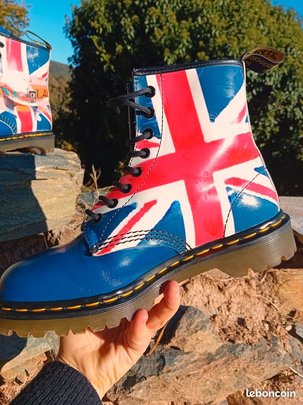 Martens made in England 🇬🇧 Union Jack Bulldog rare collector