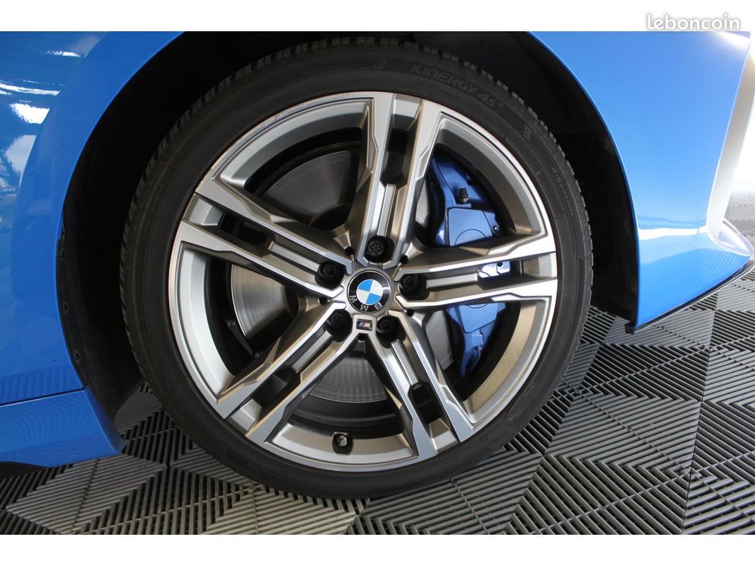 BMW SERIE 1 135i xDrive - BVA Sport BERLINE F40 M Performance (image 25)