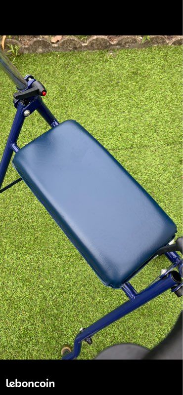 Déambulateur pliable avec siège (image 3)