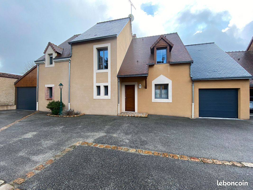 Maison 6 pièces 182 m² · à La Ferté-Bernard · 182 m² · 278 000 €