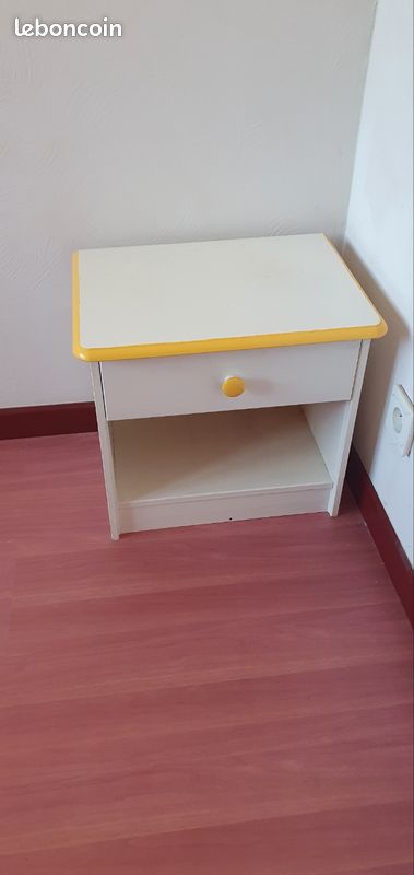 Table de chevet (image 1)