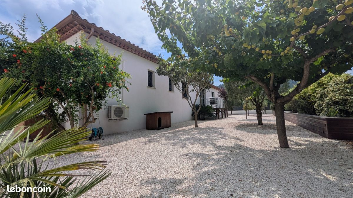 Maison 3 pièces 154 m² · à Gonfaron · 154 m² · 515 000 €