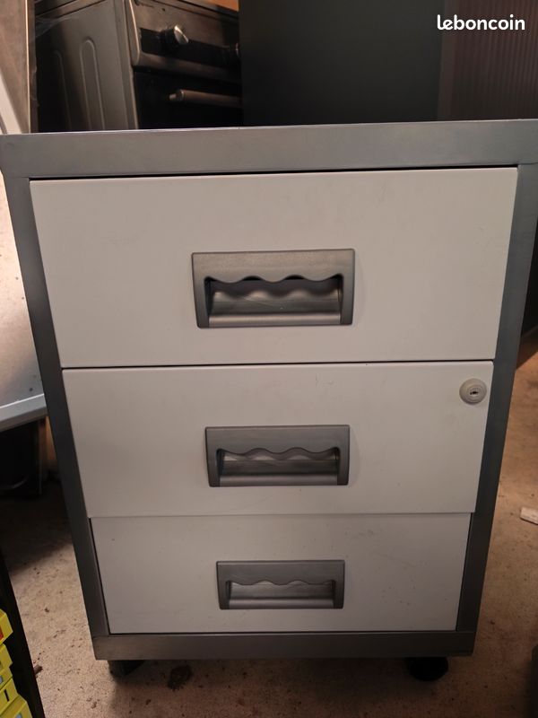 Meuble caisson de bureau 3 tiroirs sur roulettes blanc gris avec clés (image 1)