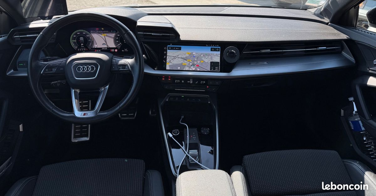 AUDI A3 SPORTBACK S-LINE COMPETITION 45 TFSI E 245 ch S TRONIC 6 / MATRIX LED ATTELAGE SIEGES CHAUFFANTS (image 3)