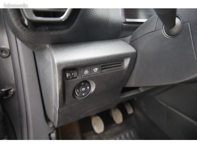 Citroën C4 Feel Pack BlueHDi 110 S&S BVM6 (image 13)