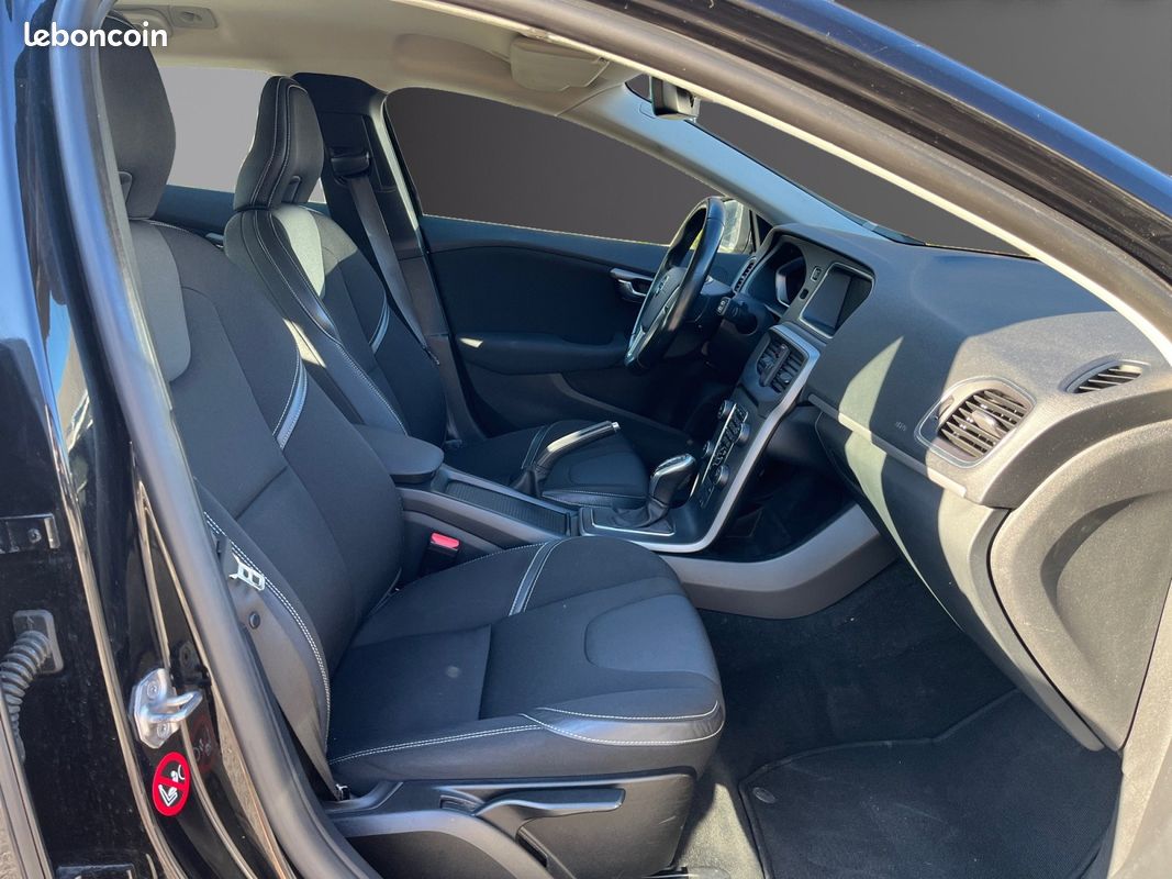 VOLVO V40 BUSINESS CAMERA DE RECUL /D2 120 Momentum Business Geartronic A (image 10)