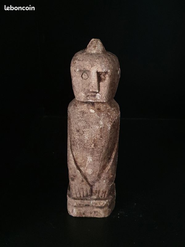 Statuette papoue en pierre (image 1)