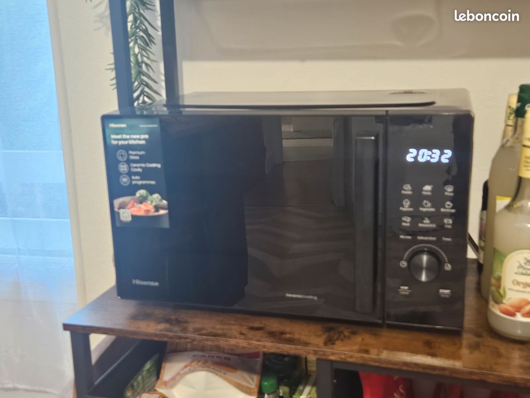 Micro-onde hisense 23L (image 1)