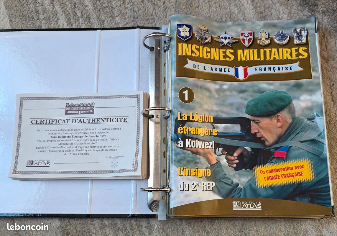 insignes militaires de l'armée française N°13 édition atlas,3ème