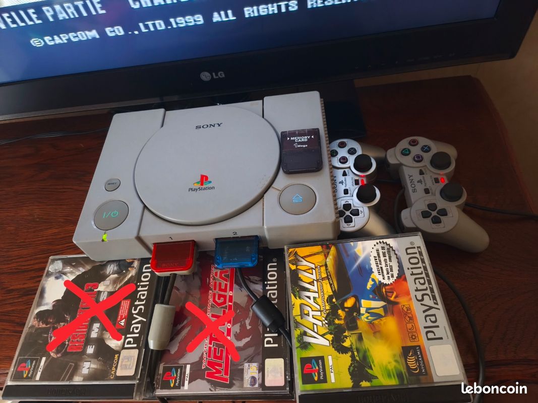 Lot Console Sony PlayStation PS4 Complète + 2 Jeux – Très Bon état, Occasion