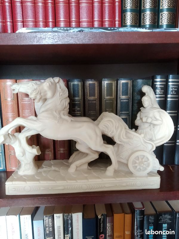 Sculpture char romain (image 1)