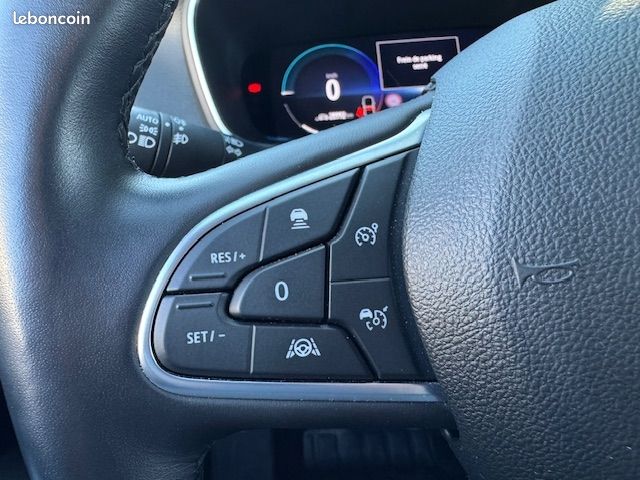Renault MEGANE IV ESTATE 1.6 E-TECH PLUG-IN 160CH INTENS (image 12)