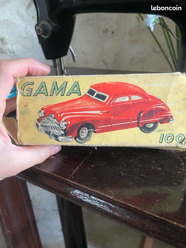Tapis de bain Schuco voiture de jouet des années 50