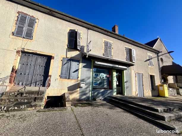 Maison 12 pièces 330 m²