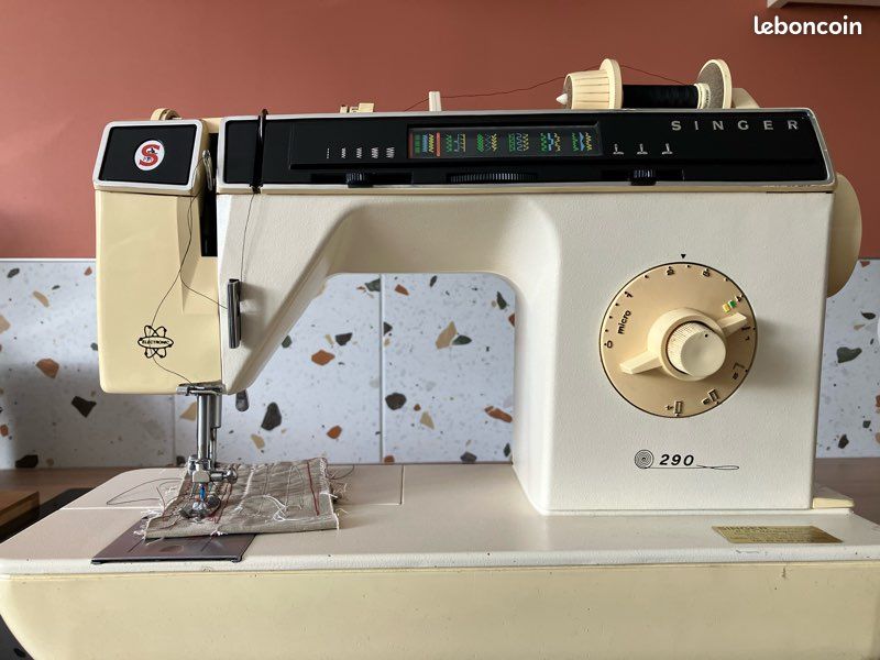 Machine à coudre SINGER bon état (image 1)