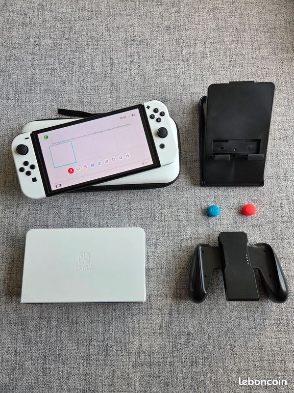Nintendo Switch OLED Zelda Tears Of The Kingdom - 64 Go - Occasion état Neuf - Sacoche Incluse