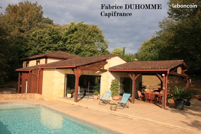 Propriété 5 pièces 145 m²
